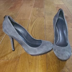 Tory Burch Gray Suede Leather Stiletto Heels, Size 8M
